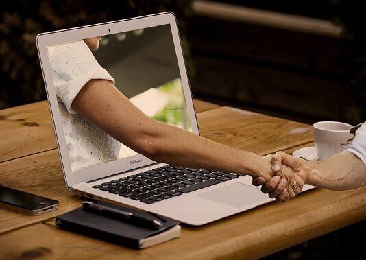 Co oznacza drżenie tylnych łap u psa? Co oznacza drżenie tylnych łap u psa?